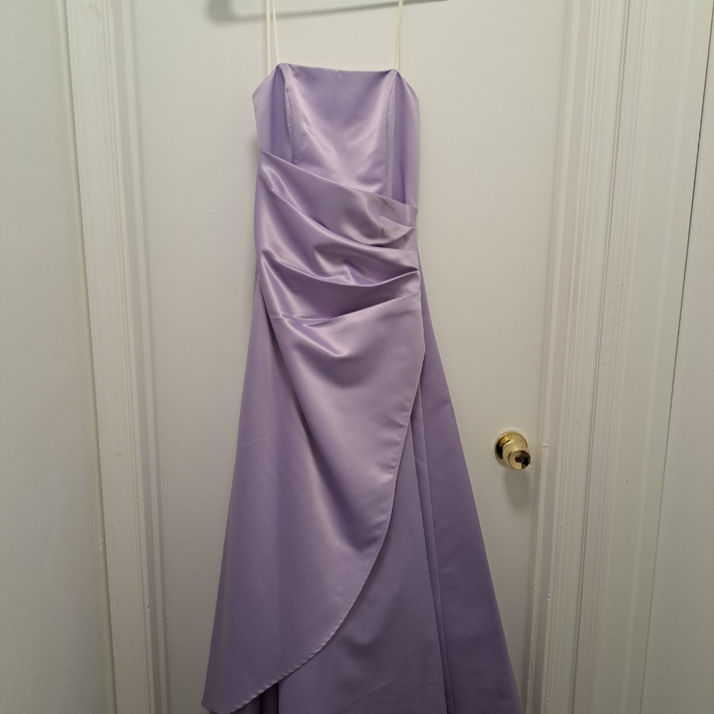 Elegant Lavender Strapless Gown